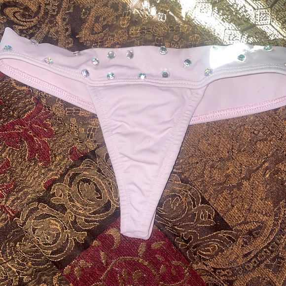 Small dance wear/thong/ new - Picture 1 of 3